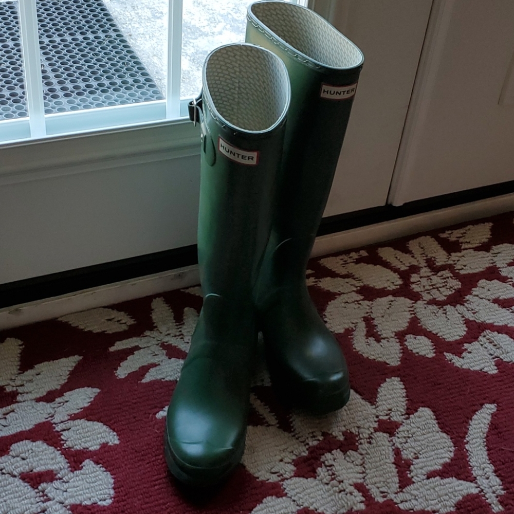 Like new Hunter Boots